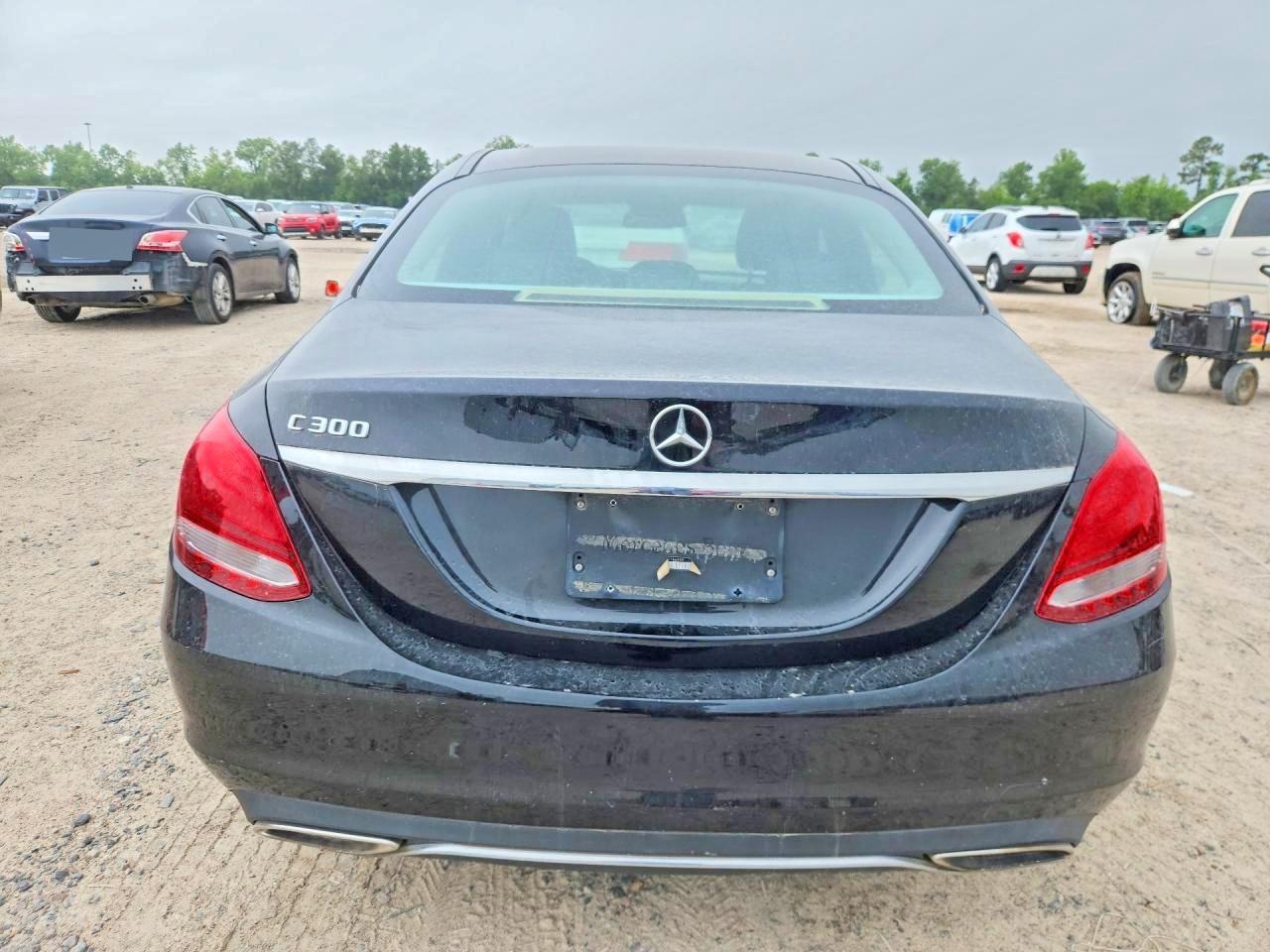 2017 Mercedes-Benz C 300 - zdjęcie 7
