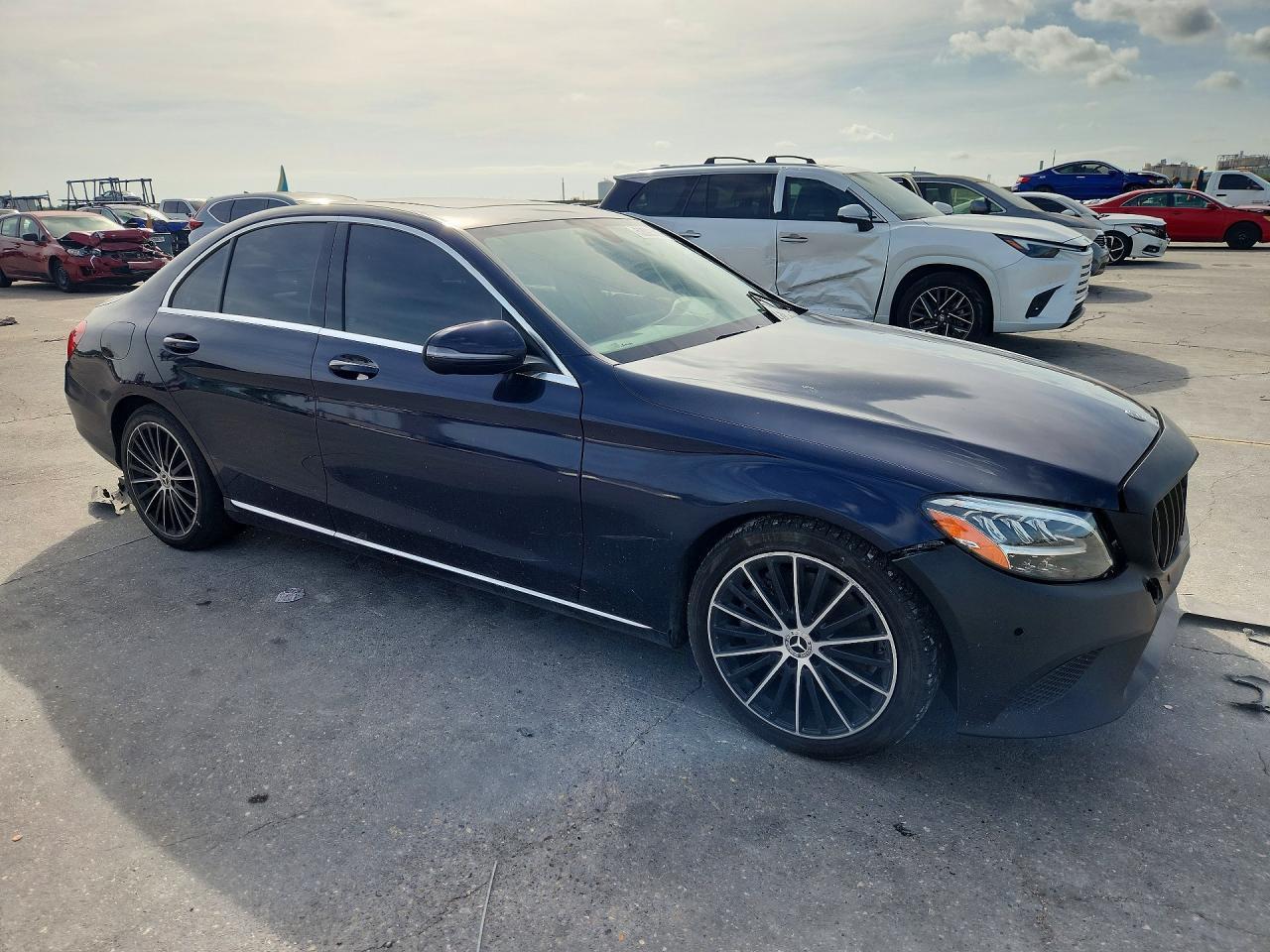 2019 Mercedes-Benz C 300 - zdjęcie 4