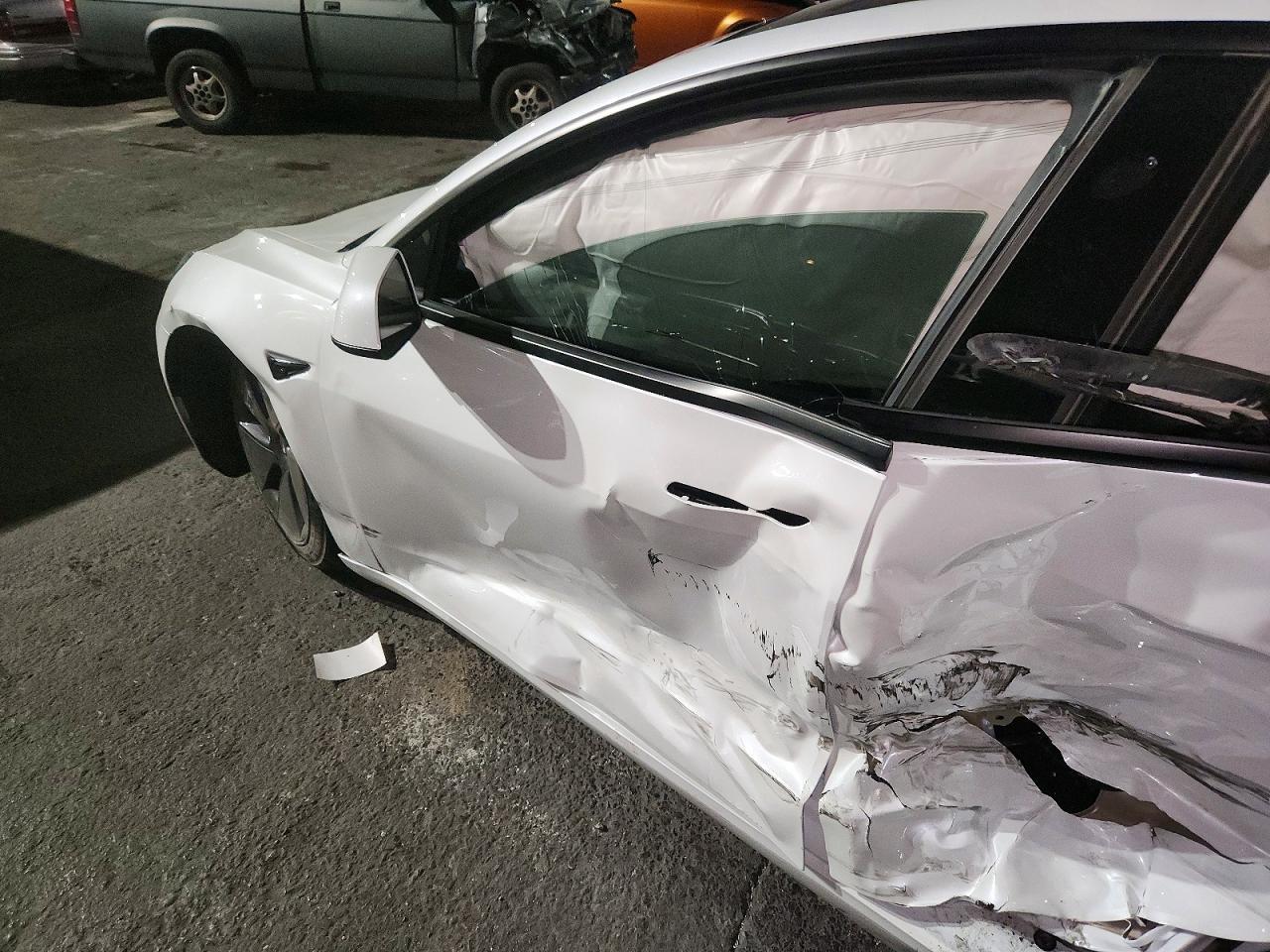 2022 Tesla Model 3 - zdjęcie 7