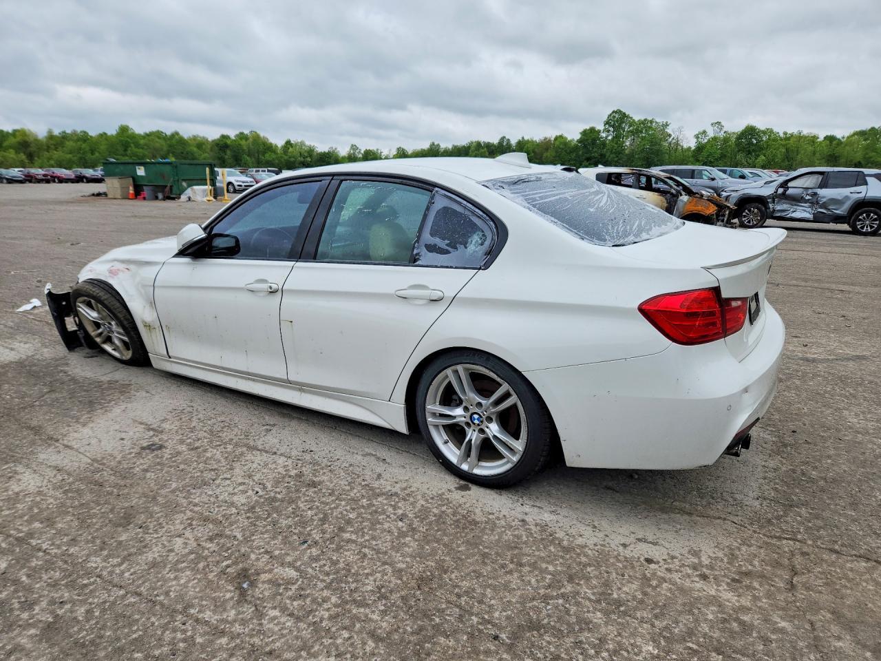 2014 BMW 328 I - zdjęcie 2