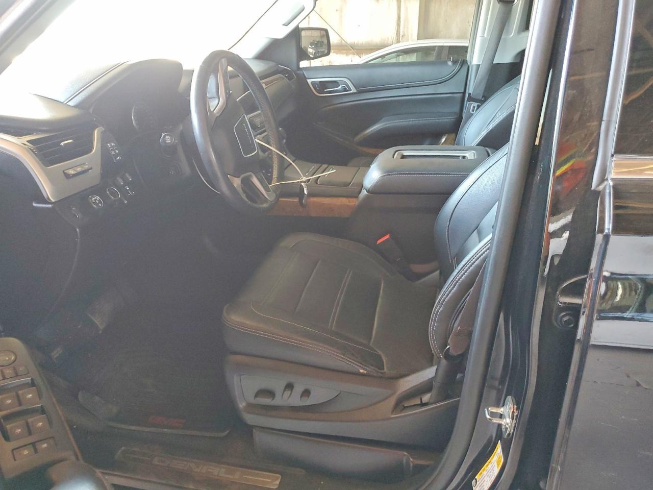 2015 GMC Yukon Denali - zdjęcie 7