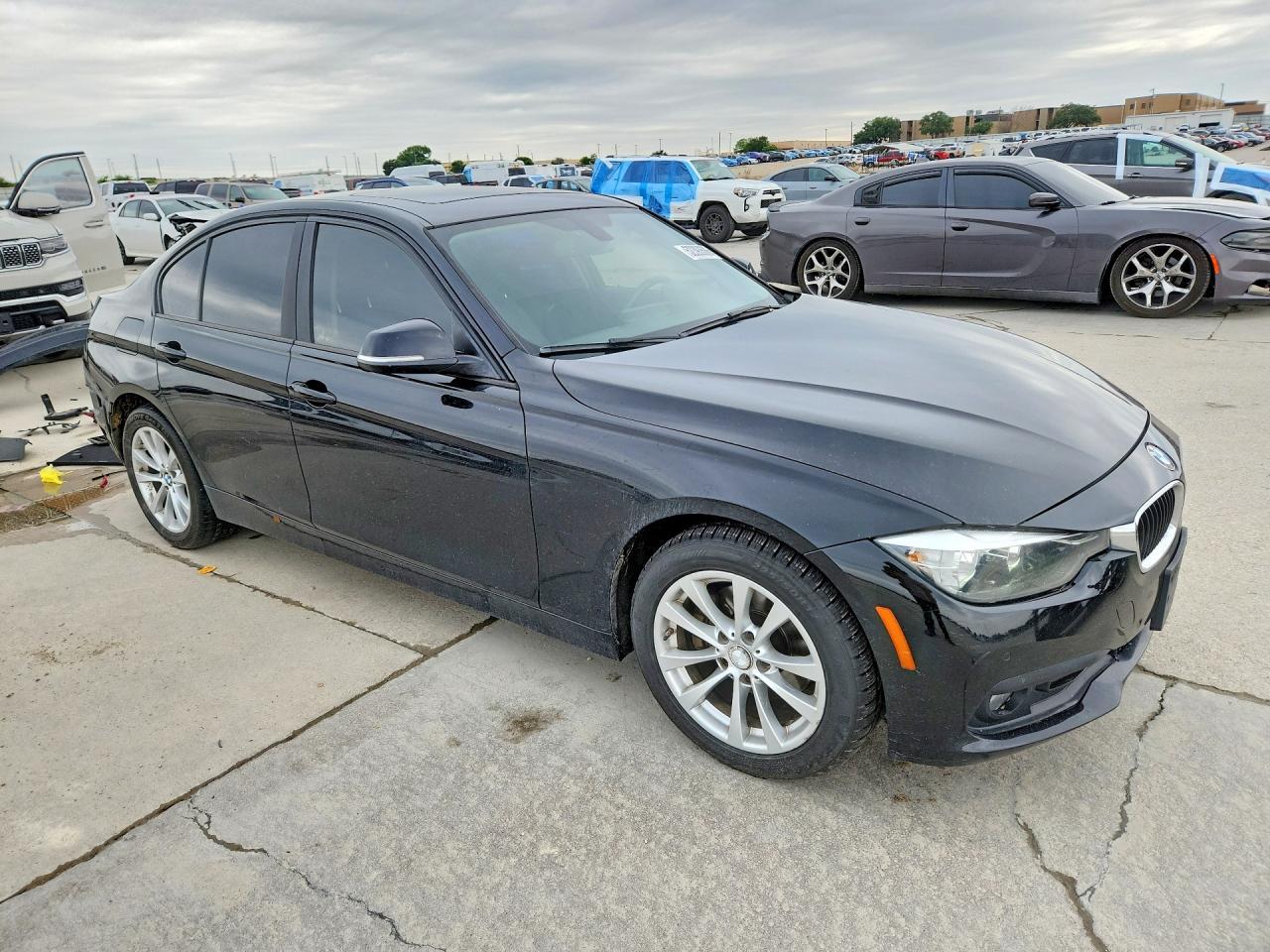 2016 BMW 320 Xi - zdjęcie 4