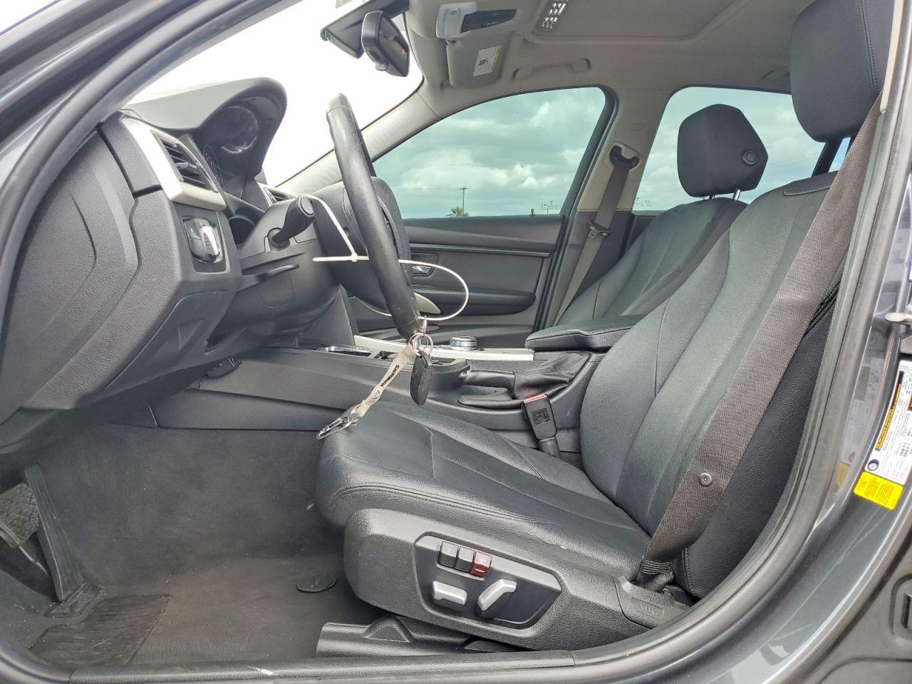 2018 BMW 320 I - zdjęcie 7