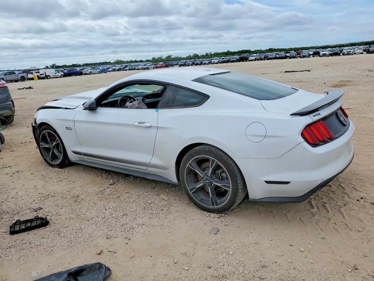 2017 Ford Mustang Gt - zdjęcie 2