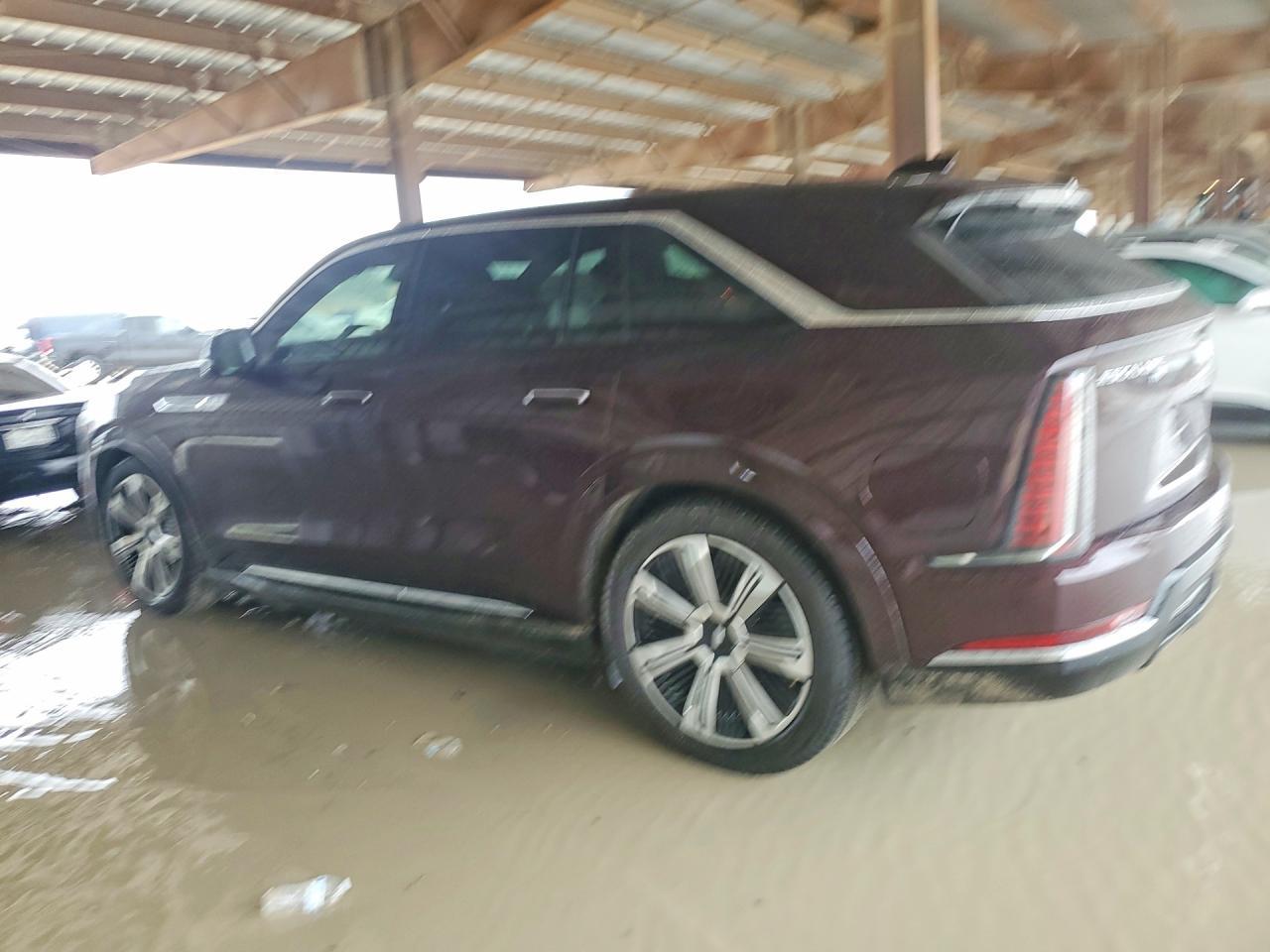 2026 Cadillac Escalade - zdjęcie 2