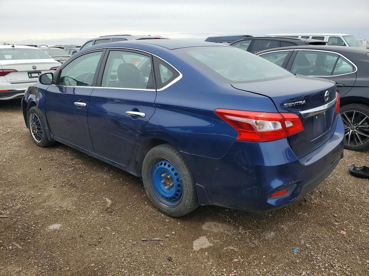 2016 Nissan Sentra S - zdjęcie 2
