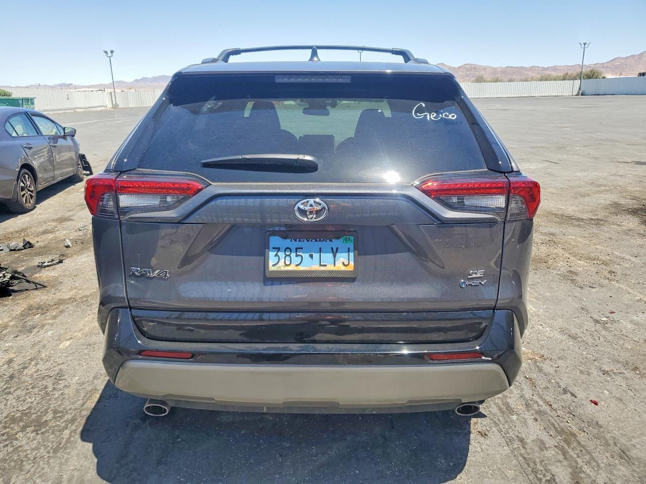 2025 Toyota Rav4 Se - zdjęcie 6