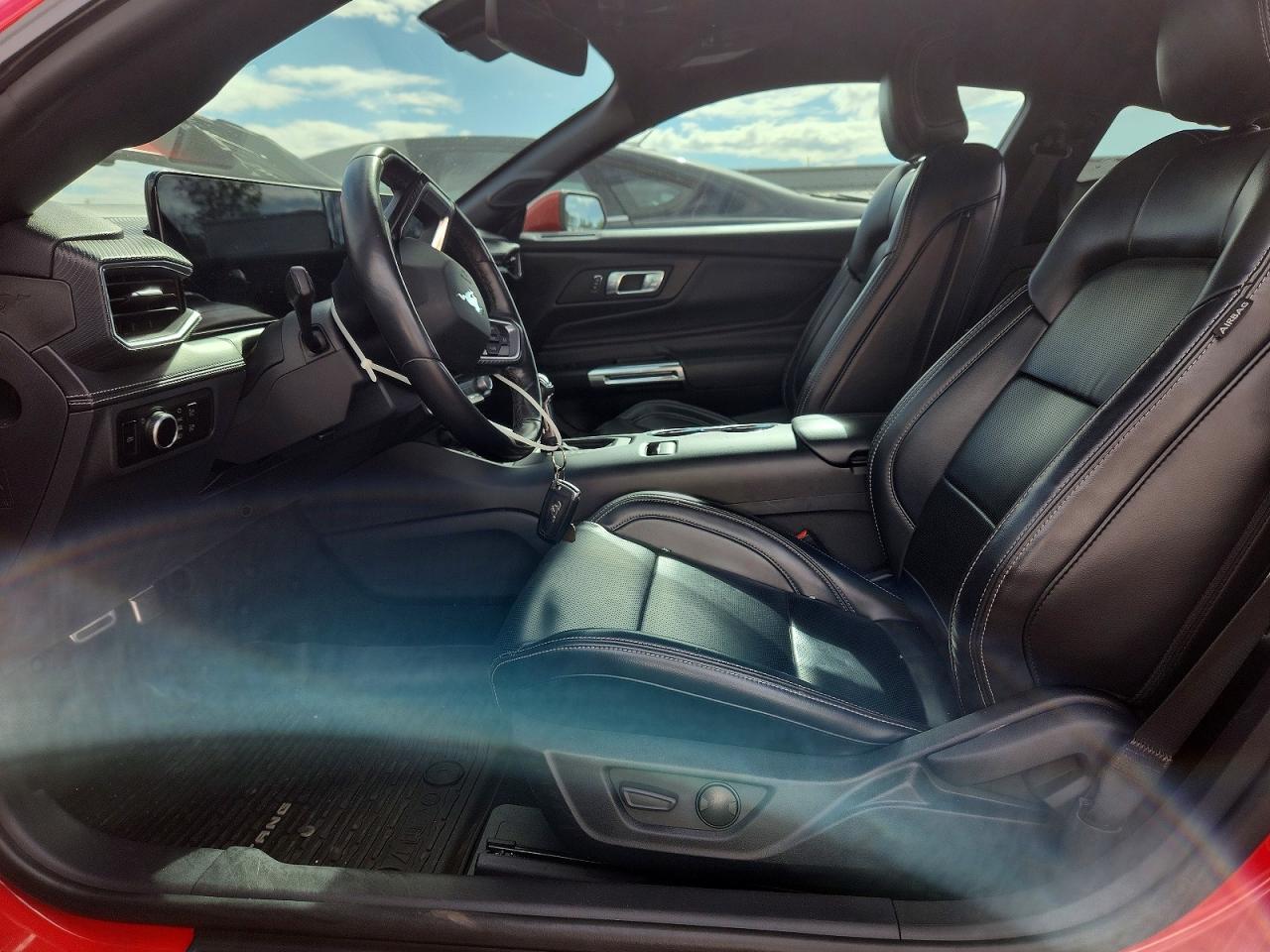 2024 Ford Mustang - zdjęcie 7