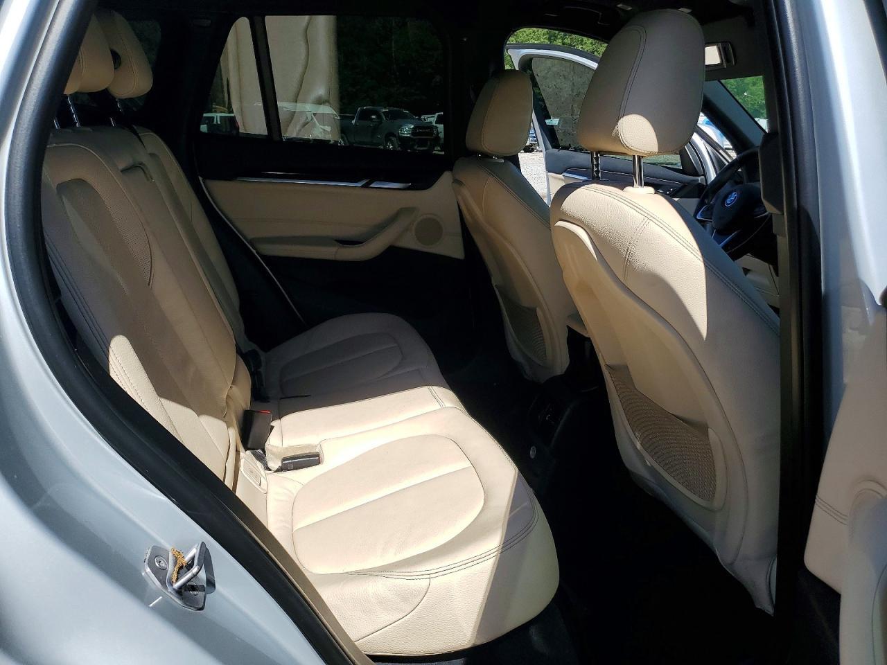 2017 BMW X1 Sdrive28I - zdjęcie 11