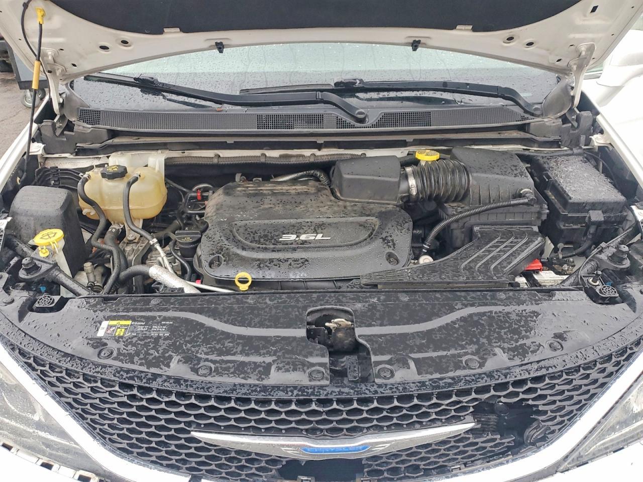 2018 Chrysler Pacifica Touring Plus - zdjęcie 12