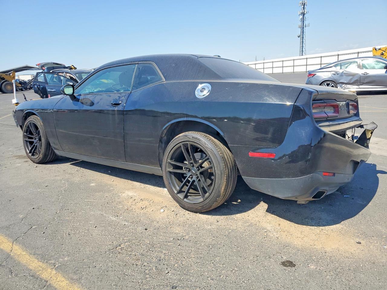 2016 Dodge Challenger Sxt - zdjęcie 2