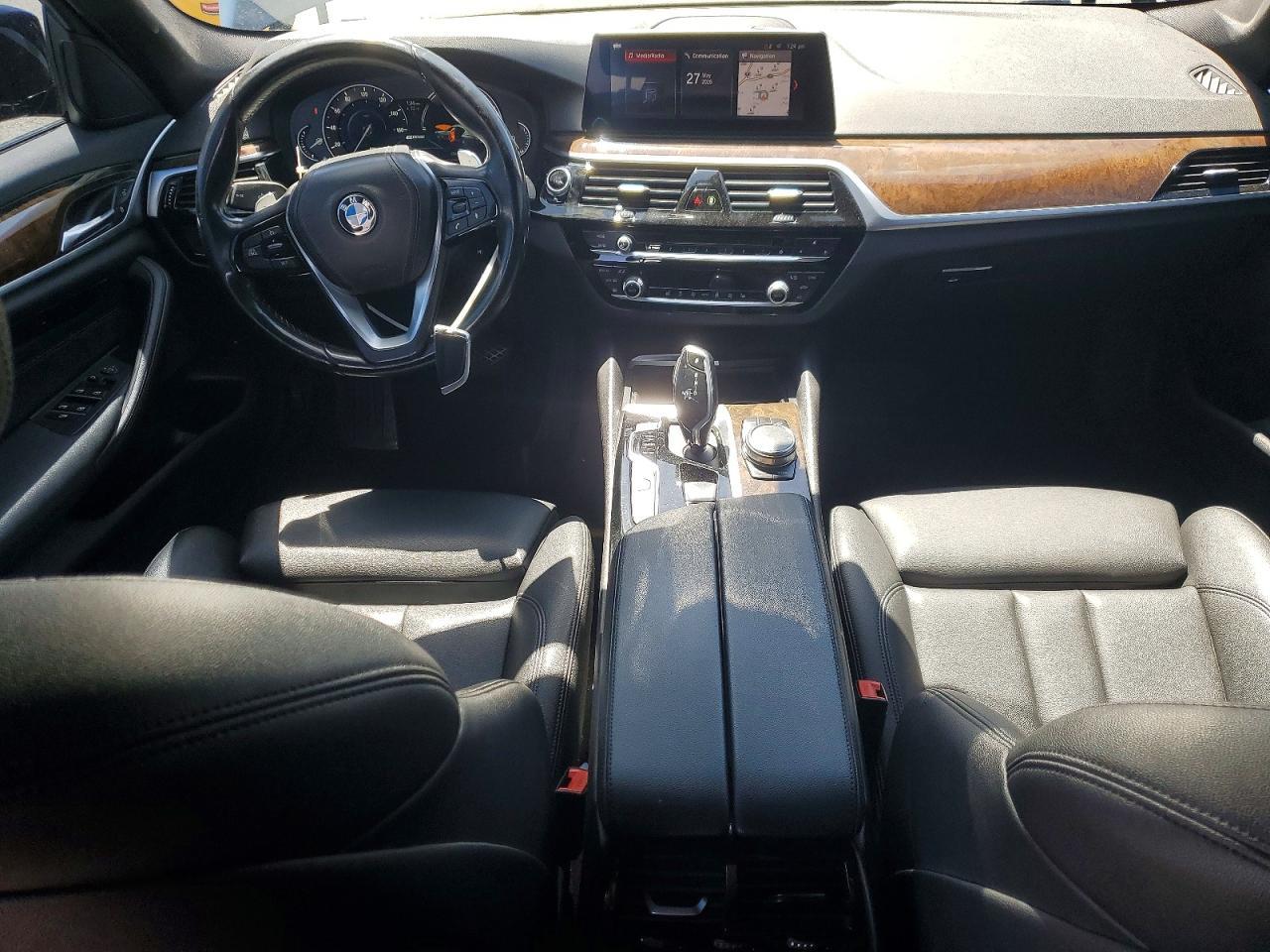 2019 BMW 530E - zdjęcie 8