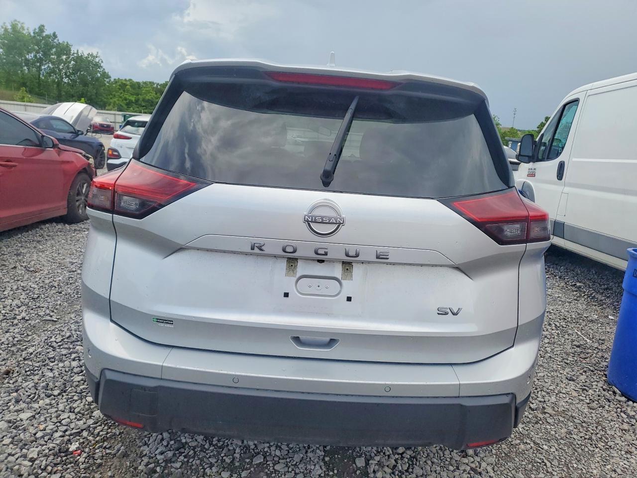 2024 Nissan Rogue Sv - zdjęcie 6