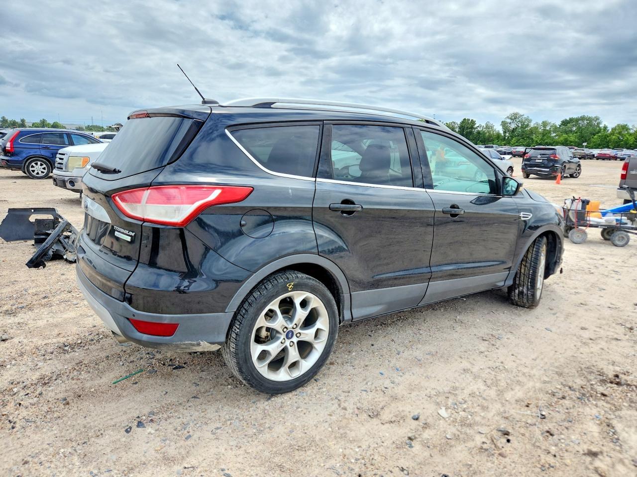 2015 Ford Escape Titanium - zdjęcie 3
