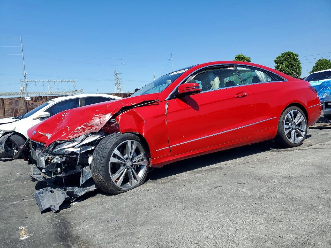 2016 Mercedes-Benz E 400 - zdjęcie główne