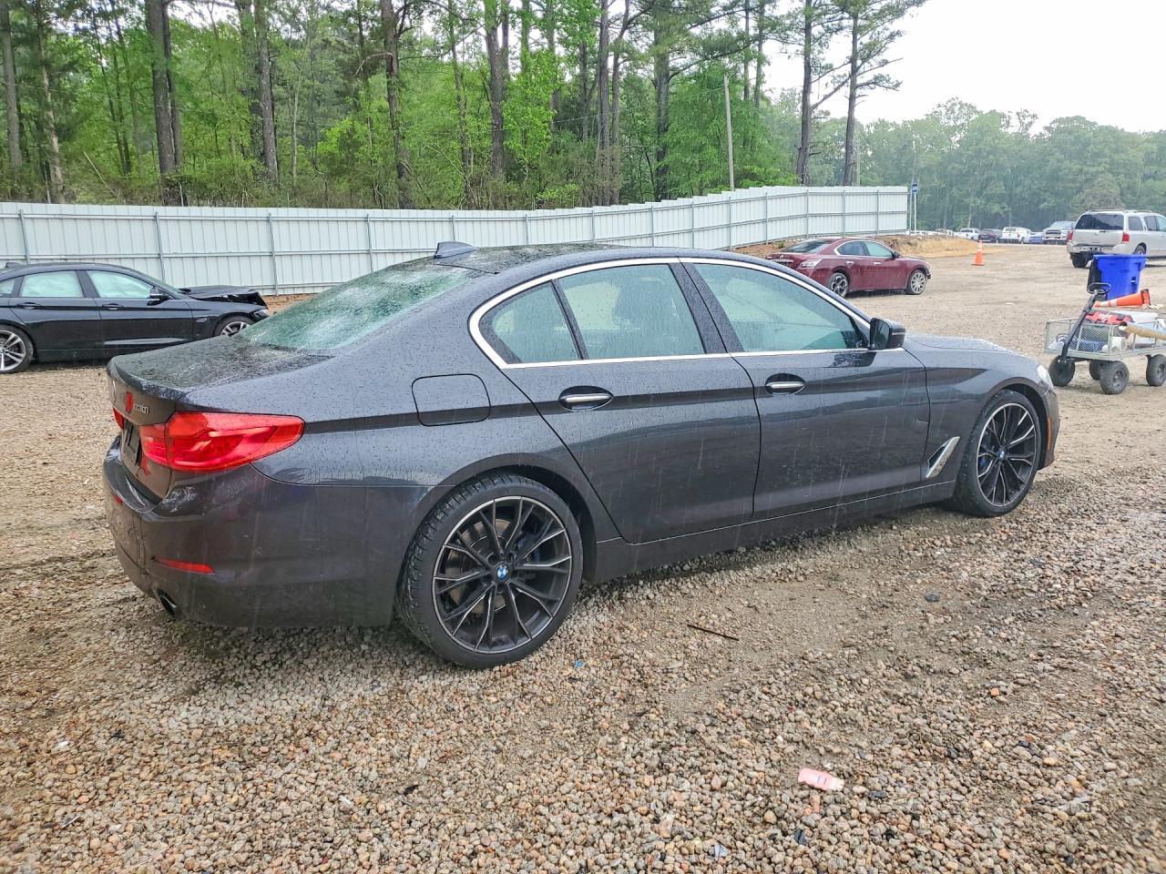 2017 BMW 530 I - zdjęcie 3