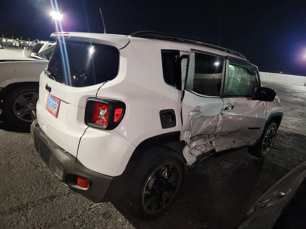 2023 Jeep Renegade Latitude - zdjęcie 3