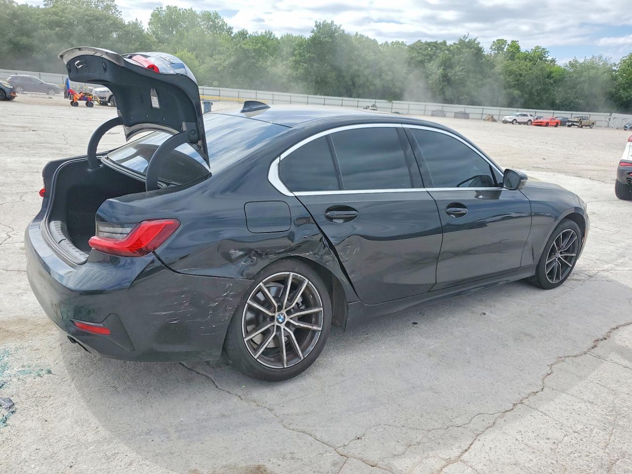 2020 BMW 330I - zdjęcie 3