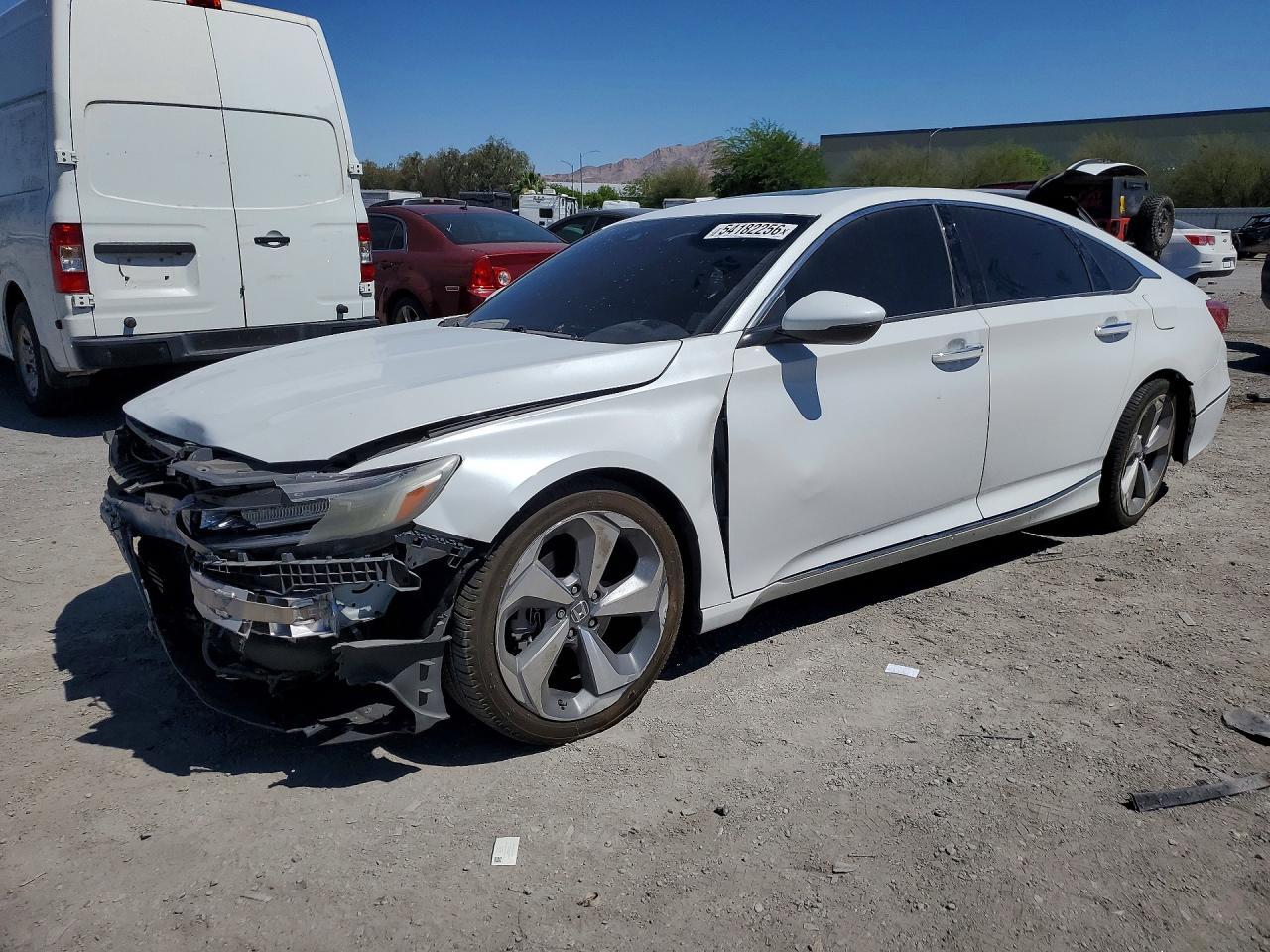2020 Honda Accord Touring - zdjęcie główne