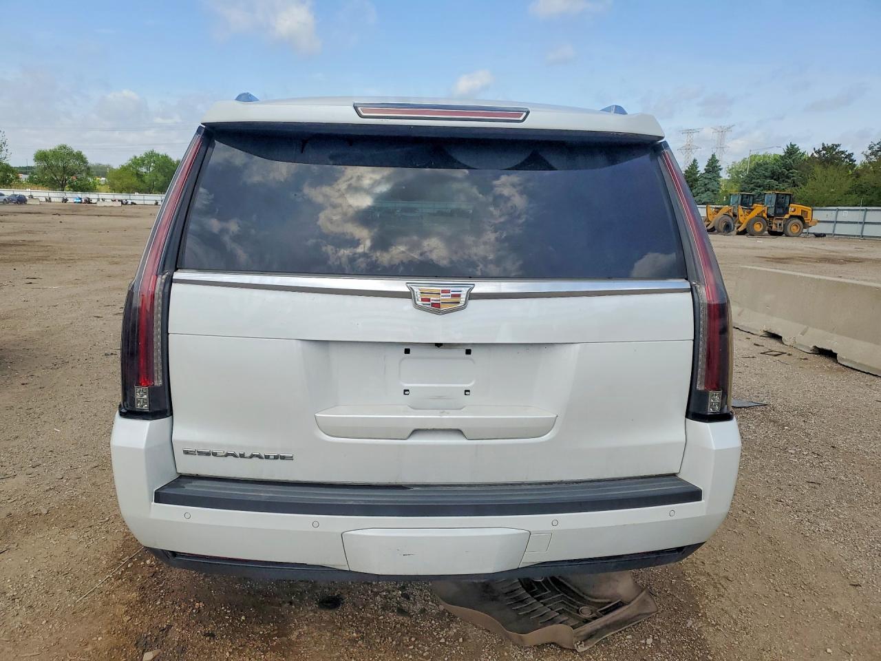 2016 Cadillac Escalade Luxury - zdjęcie 6