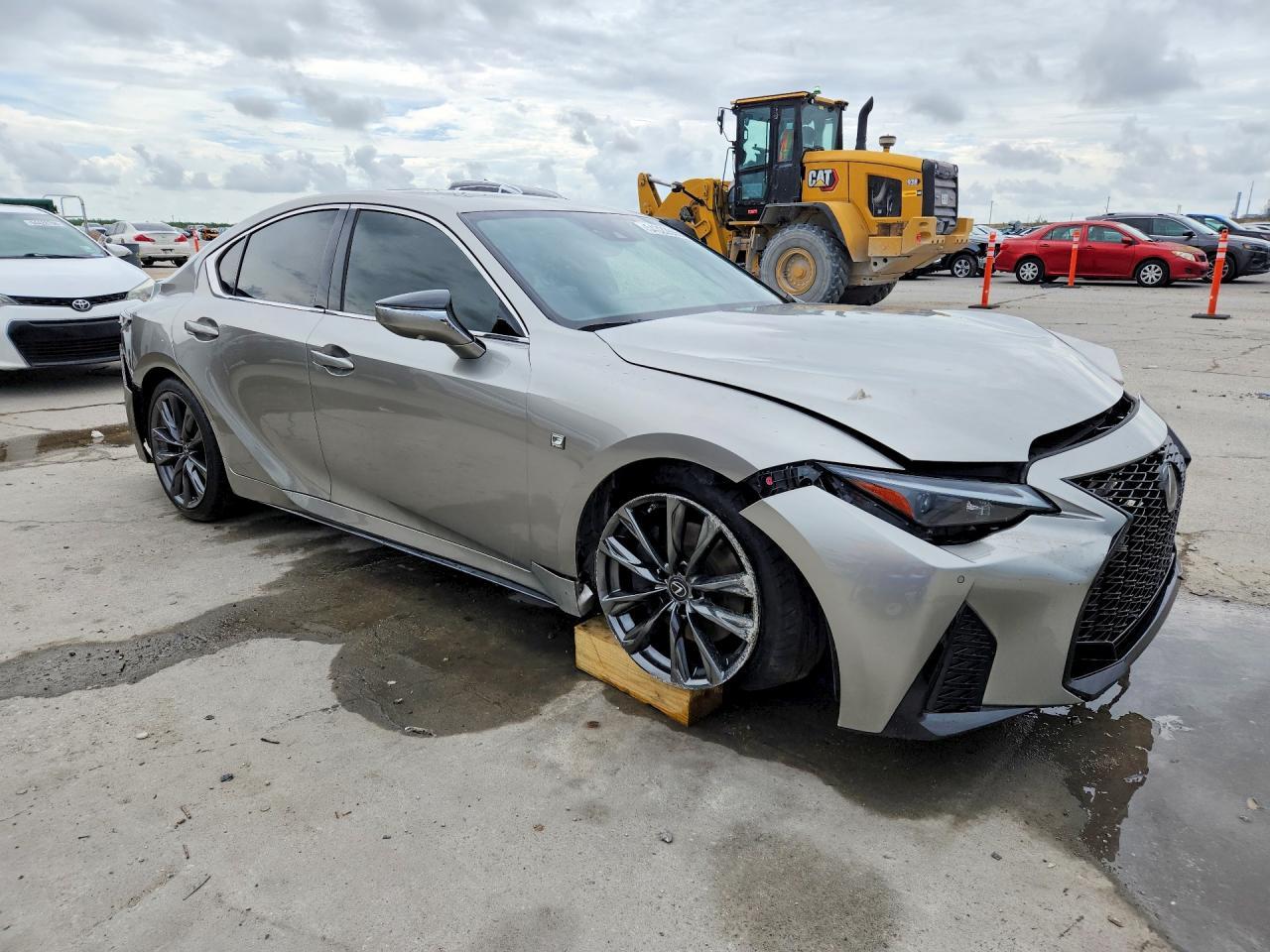 2023 Lexus Is 350 F Sport - zdjęcie 4