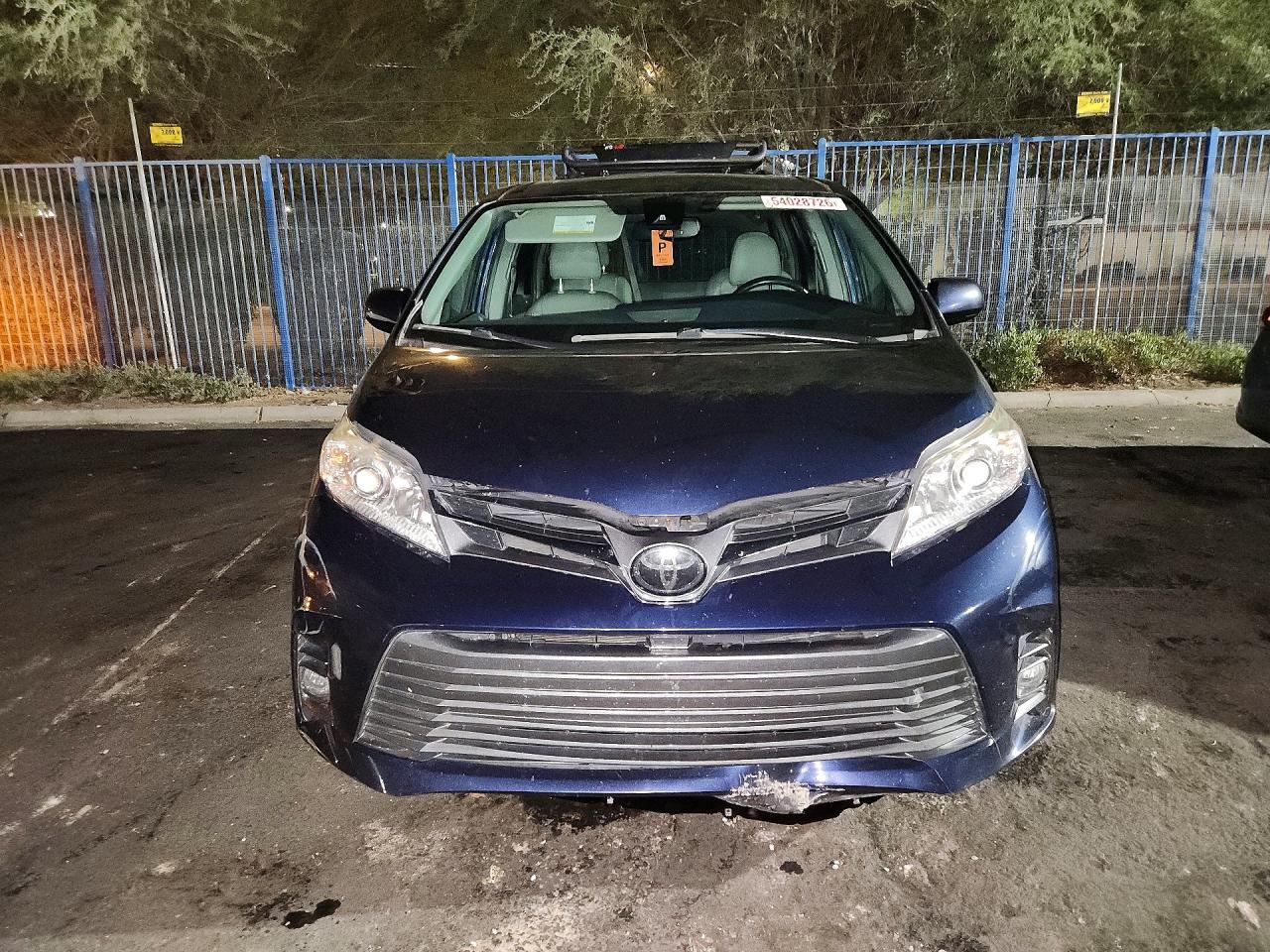 2013 Toyota Sienna - zdjęcie 5