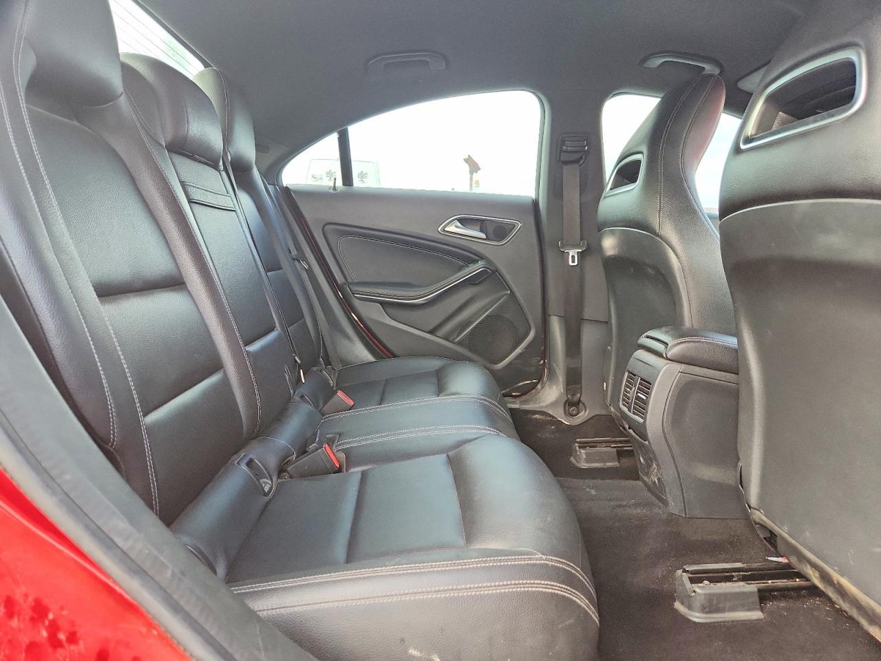 2016 Mercedes-Benz Cla 250 - zdjęcie 10