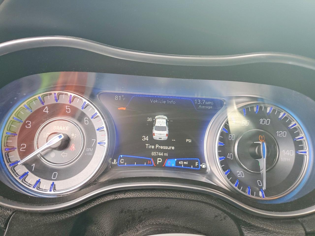 2021 Chrysler 300 S - zdjęcie 9