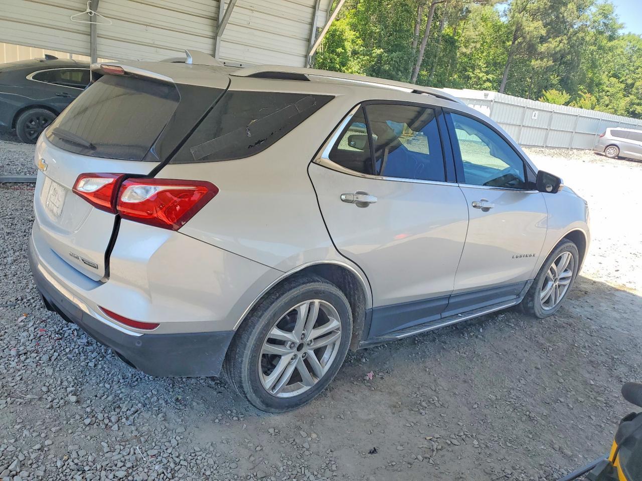 2018 Chevrolet Equinox Premier - zdjęcie 3