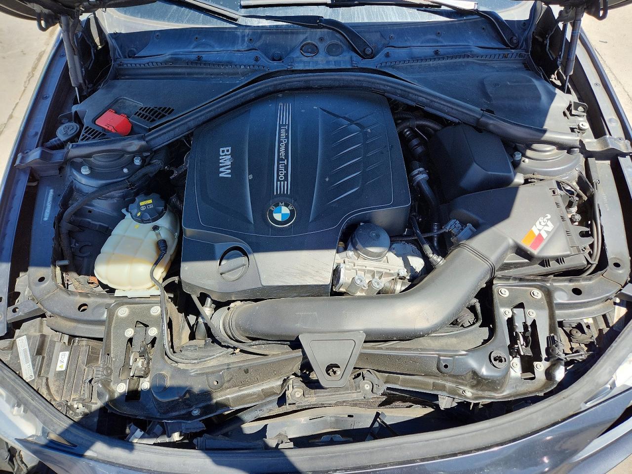 2015 BMW 335 Xi - zdjęcie 11