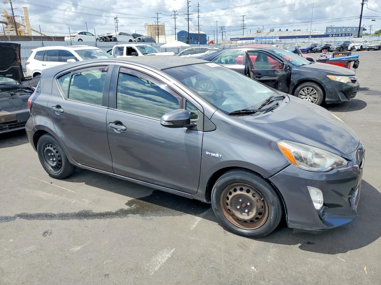 2015 Toyota Prius - zdjęcie 4