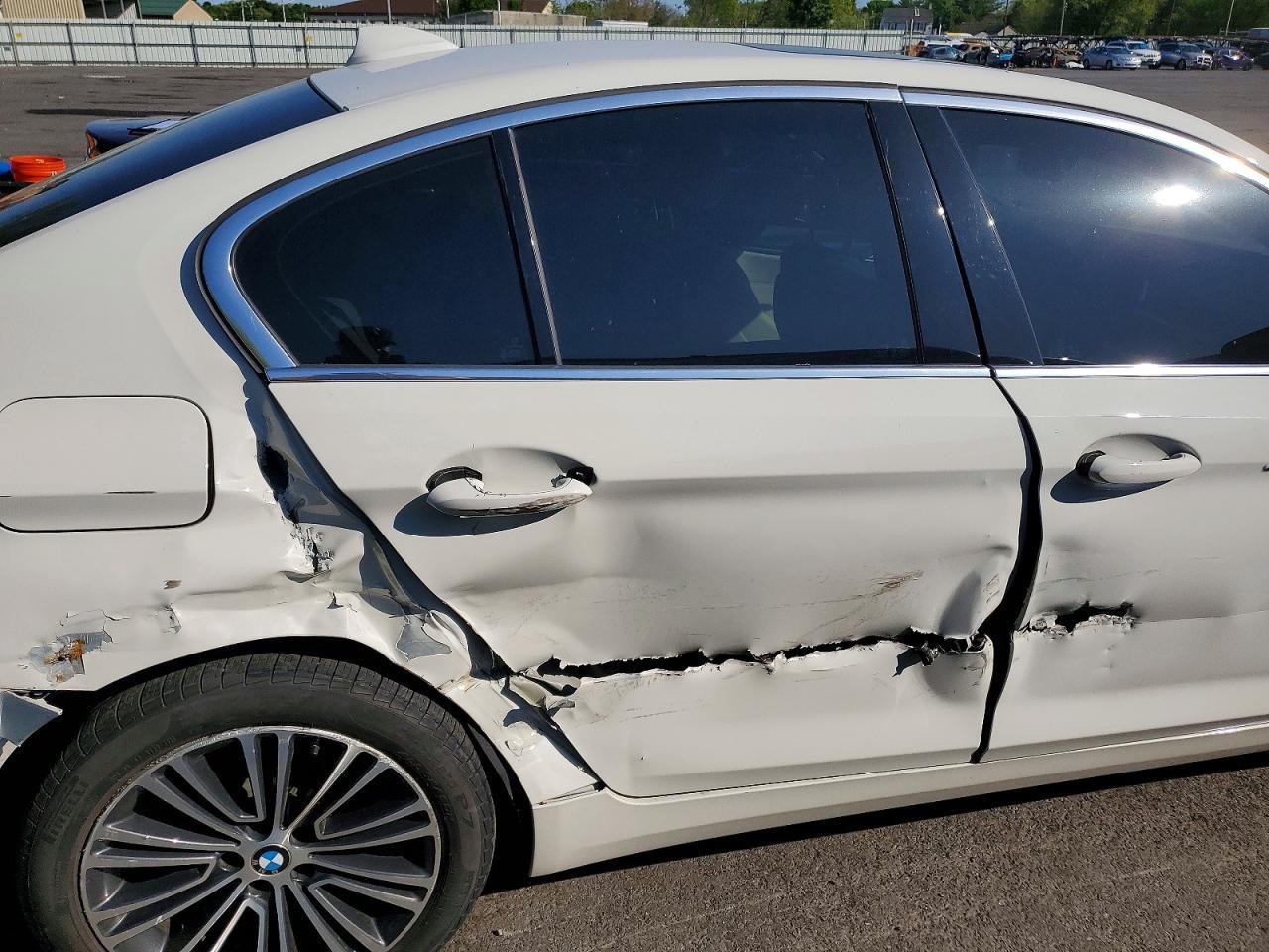 2020 BMW 530 Xi - zdjęcie 10