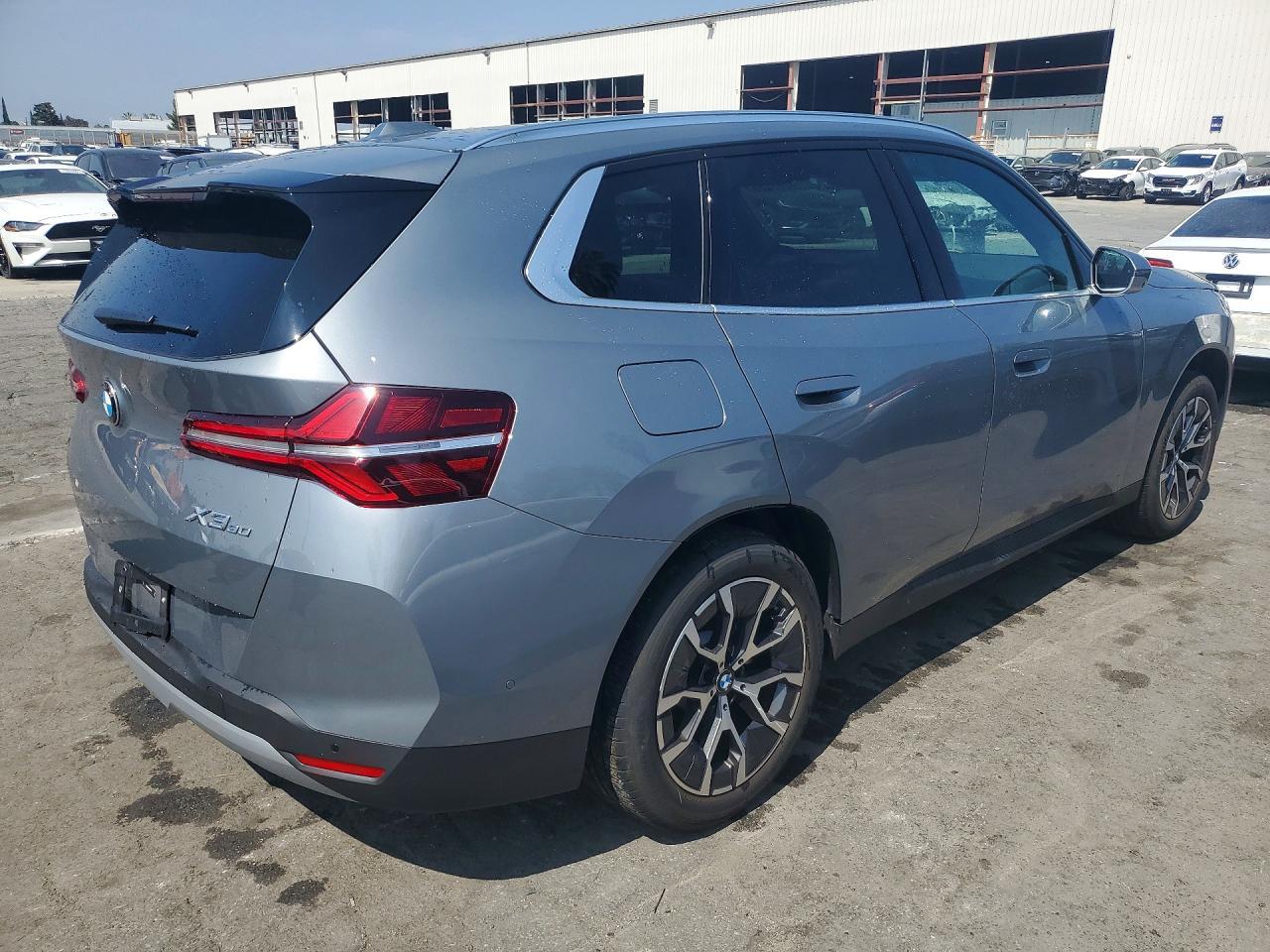 2026 BMW X3 30 xDrive - zdjęcie 3