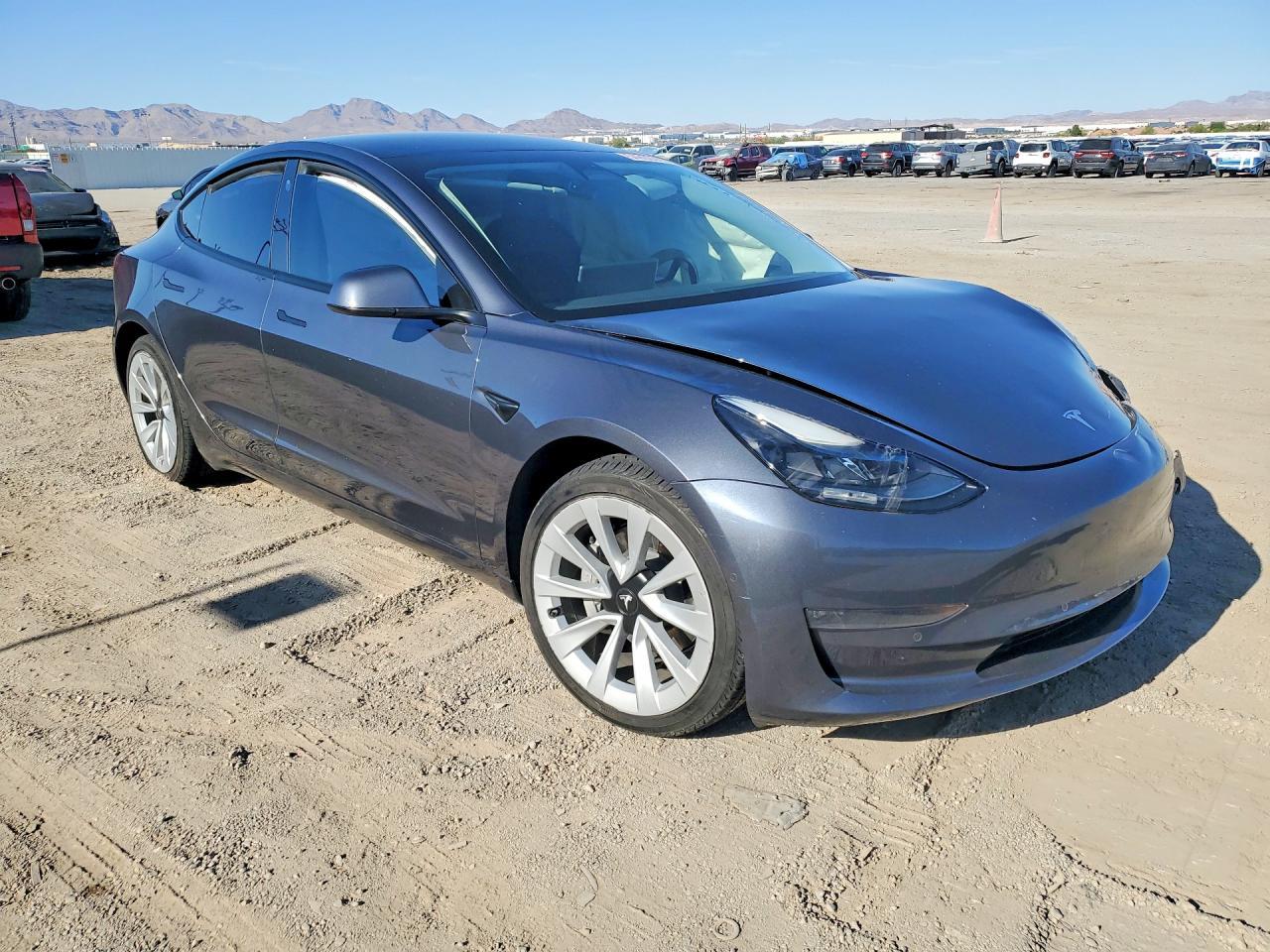 2022 Tesla Model 3 - zdjęcie 4