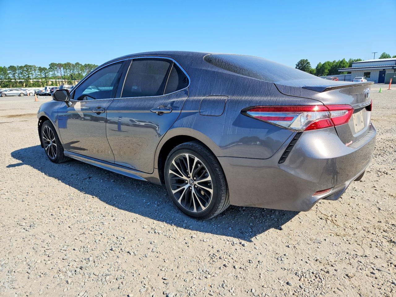 2018 Toyota Camry Se - zdjęcie 2