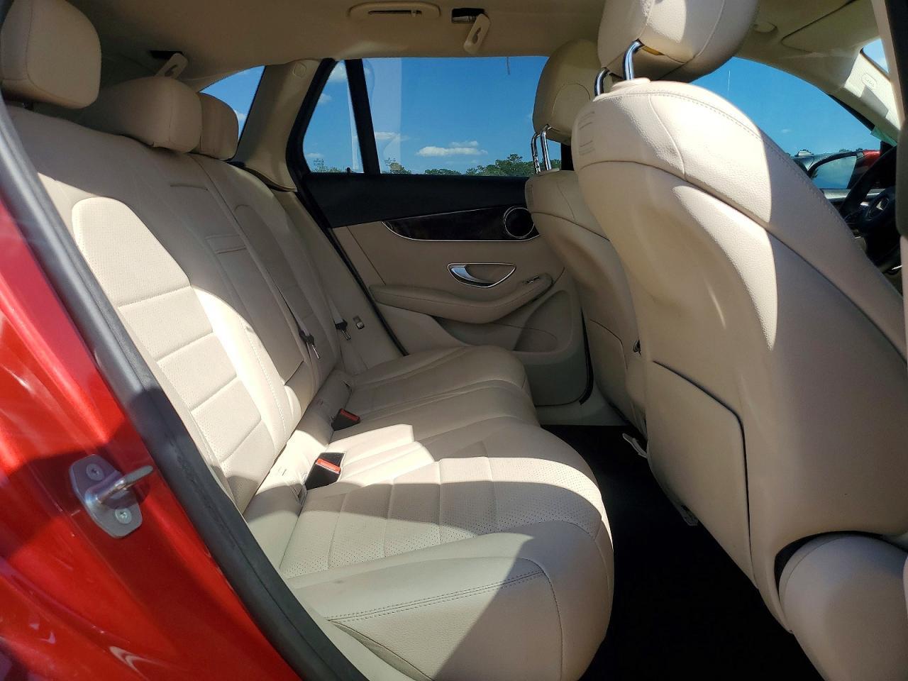 2018 Mercedes-Benz Glc 300 - zdjęcie 11
