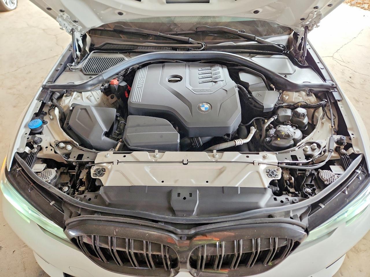 2022 BMW 330I - zdjęcie 11