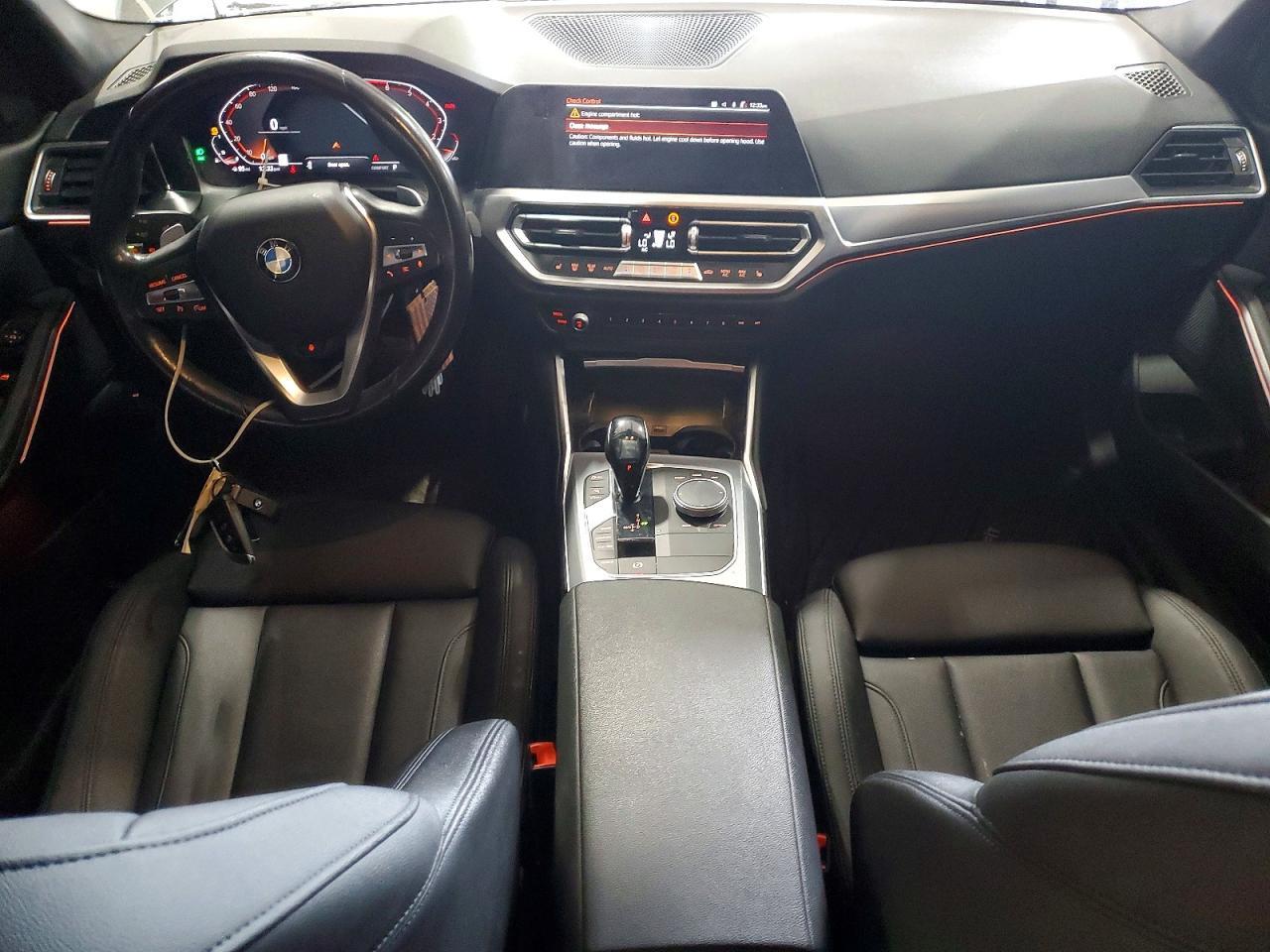 2021 BMW 330Xi - zdjęcie 8