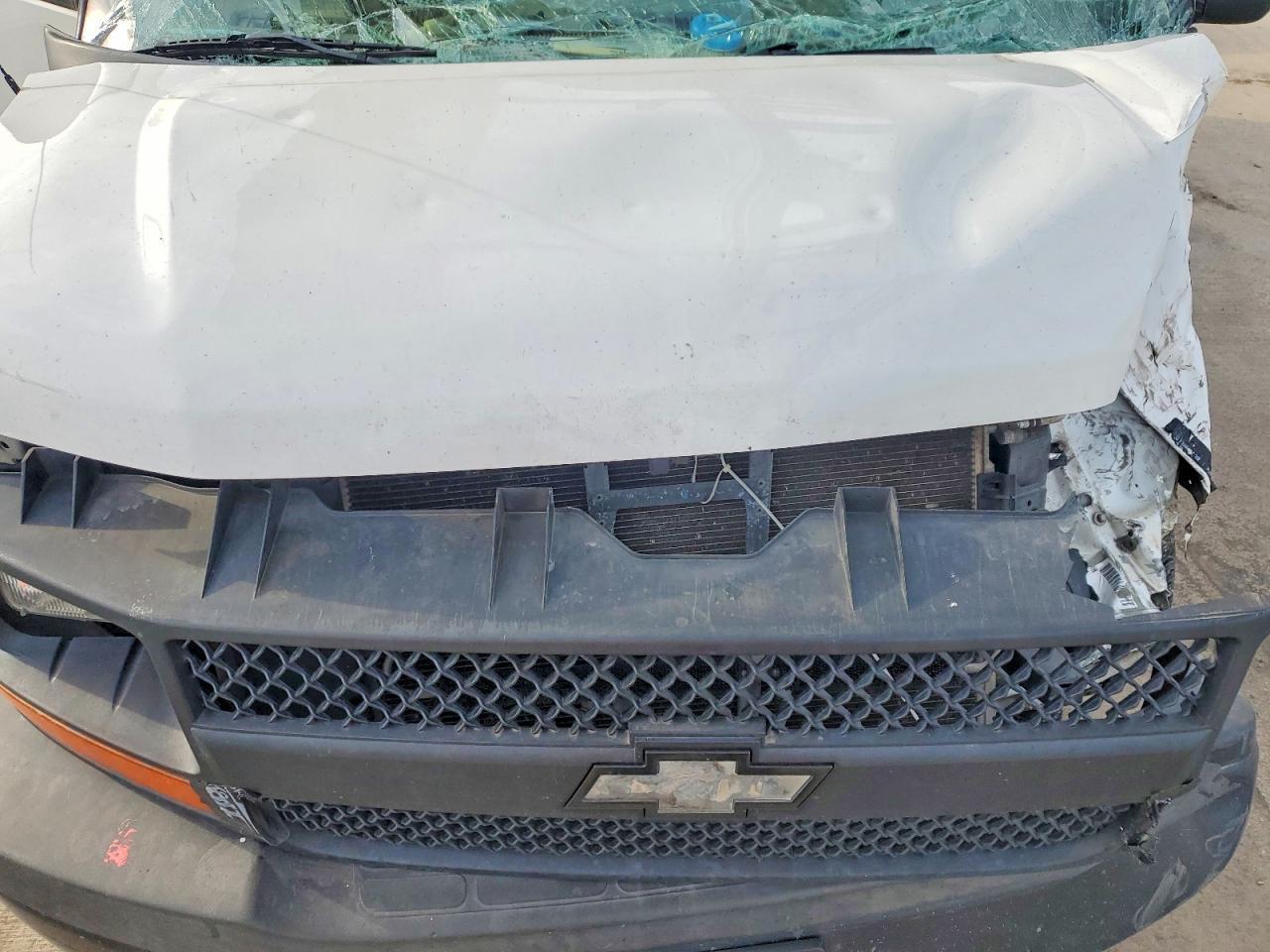 2015 Chevrolet Express G2500 - zdjęcie 12