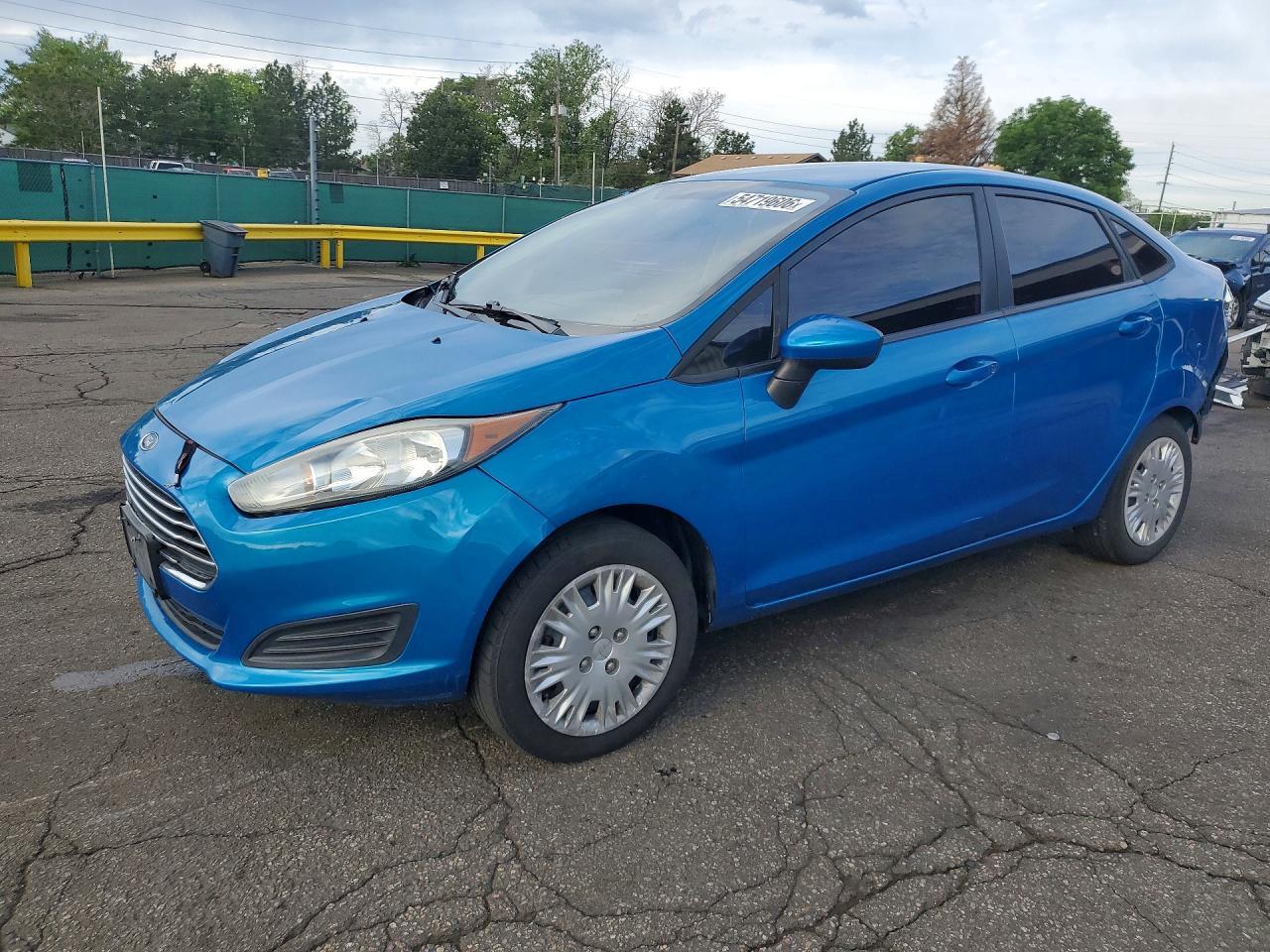 2016 Ford Fiesta S - zdjęcie główne