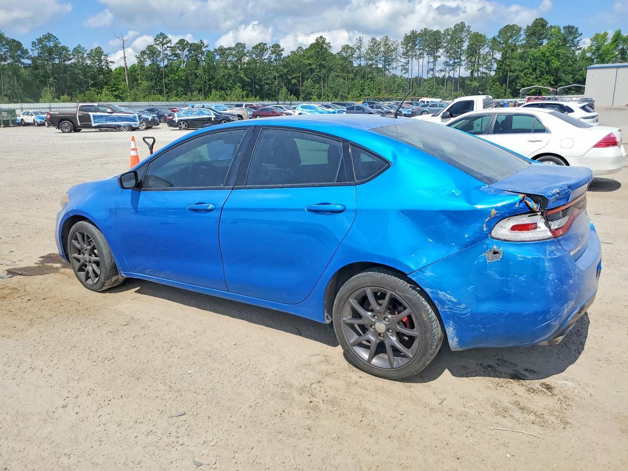 2015 Dodge Dart Sxt - zdjęcie 2