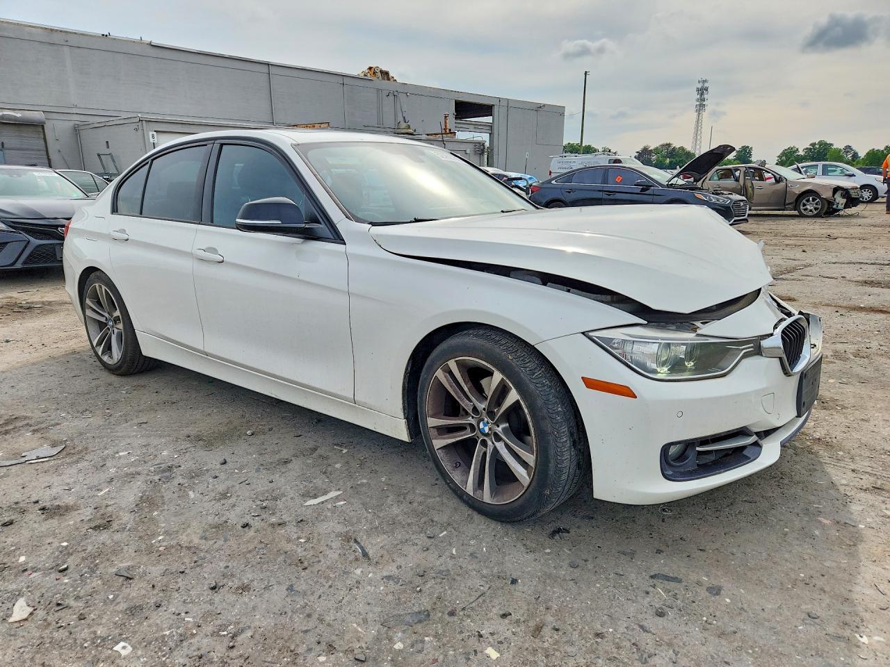 2015 BMW 328 I - zdjęcie 4