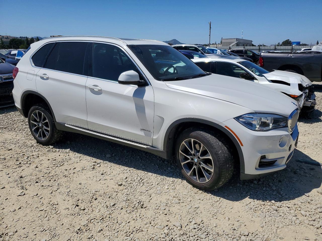 2017 BMW X5 xDrive35I - zdjęcie 4