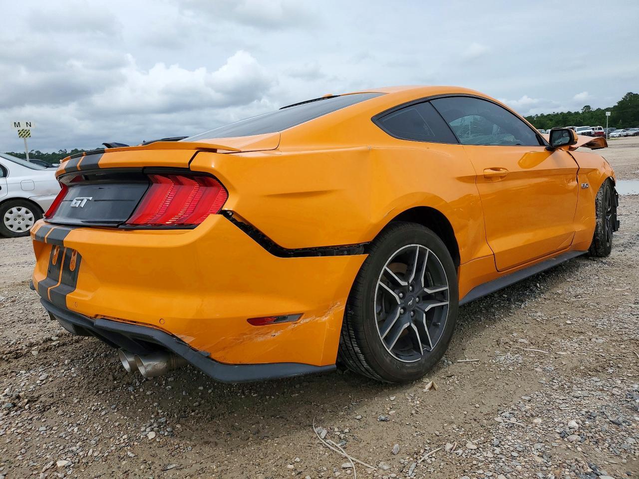 2019 Ford Mustang Gt - zdjęcie 3