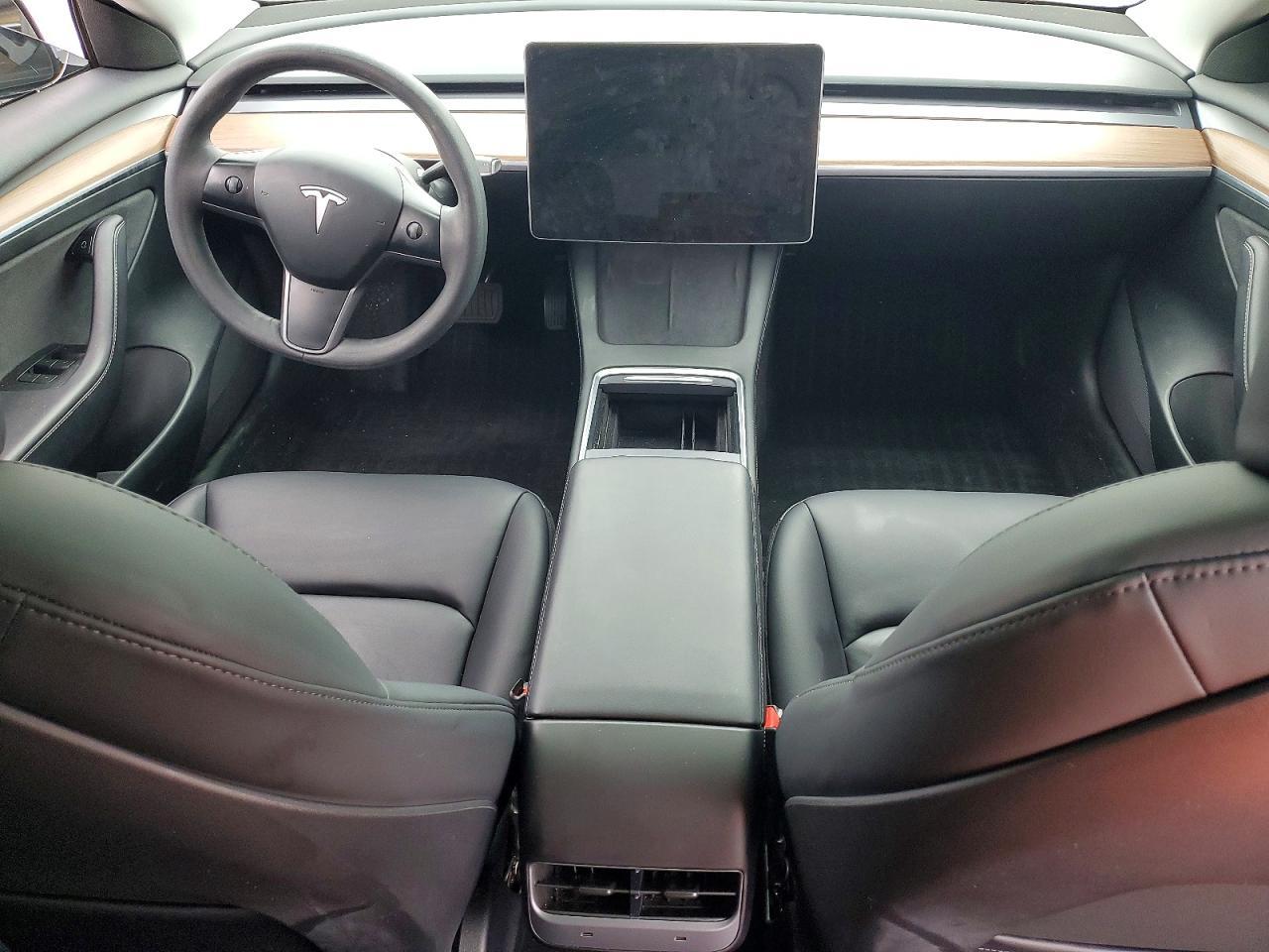 2023 Tesla Model 3 - zdjęcie 8