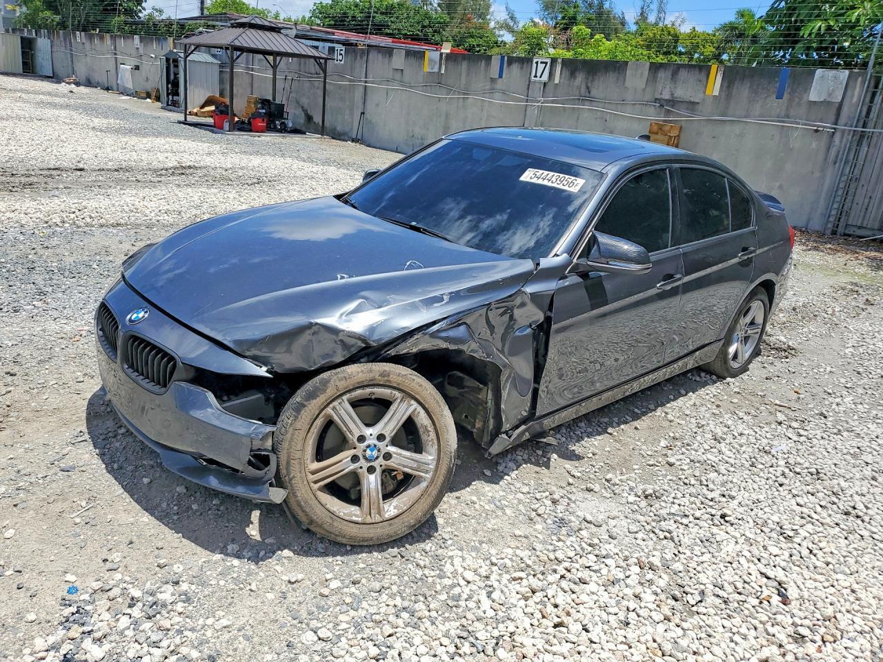 2014 BMW Seria 3 328i - zdjęcie główne