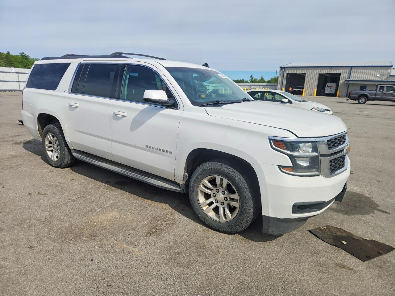 2015 Chevrolet Suburban K1500 Lt - zdjęcie 4