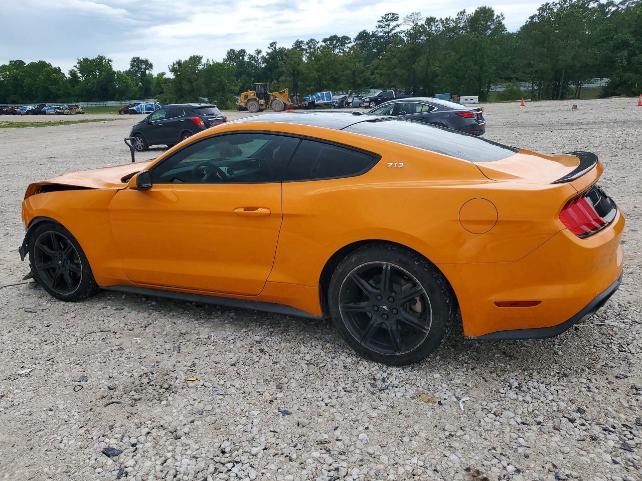 2019 Ford Mustang - zdjęcie 2