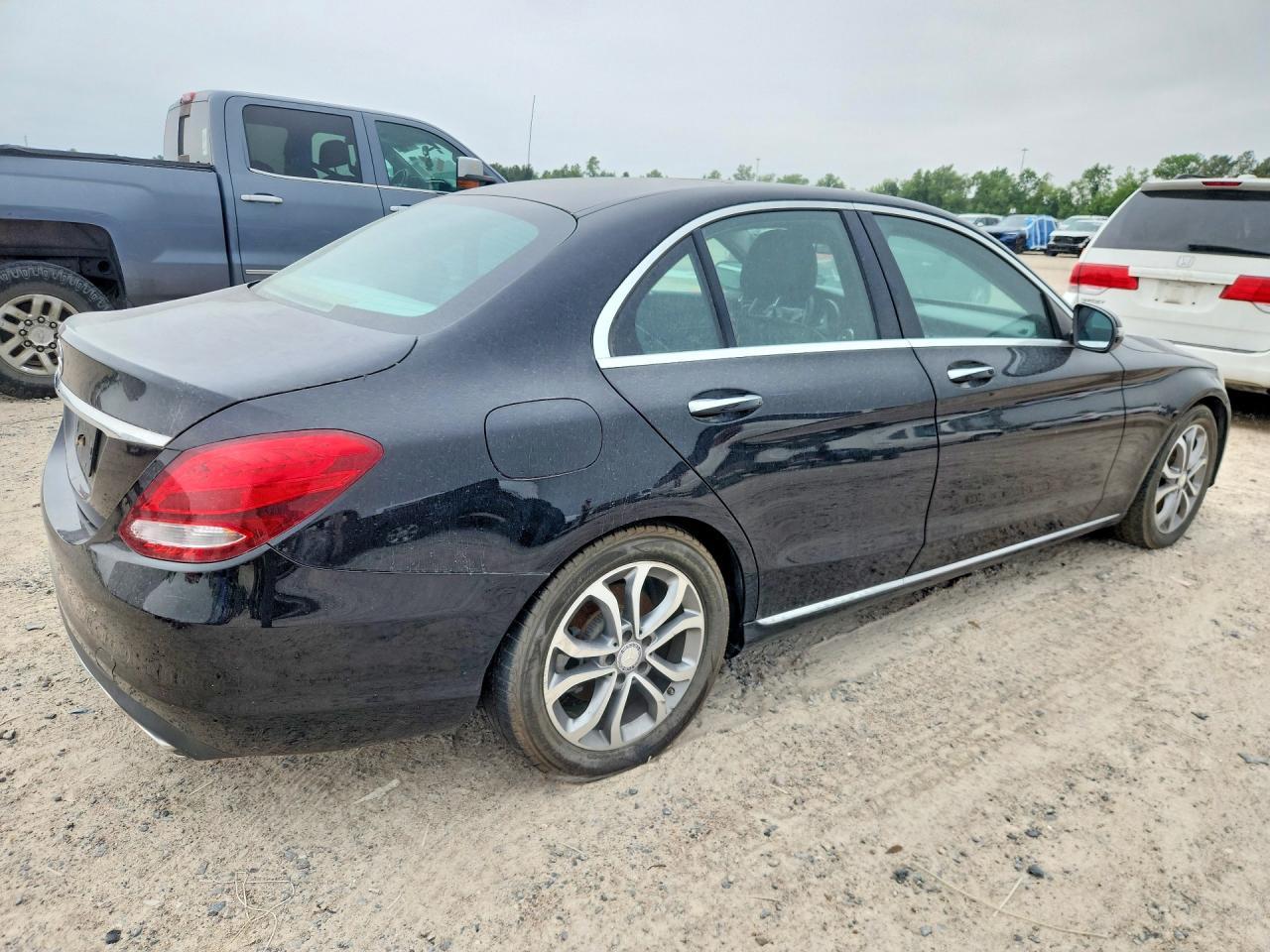 2017 Mercedes-Benz C 300 - zdjęcie 3
