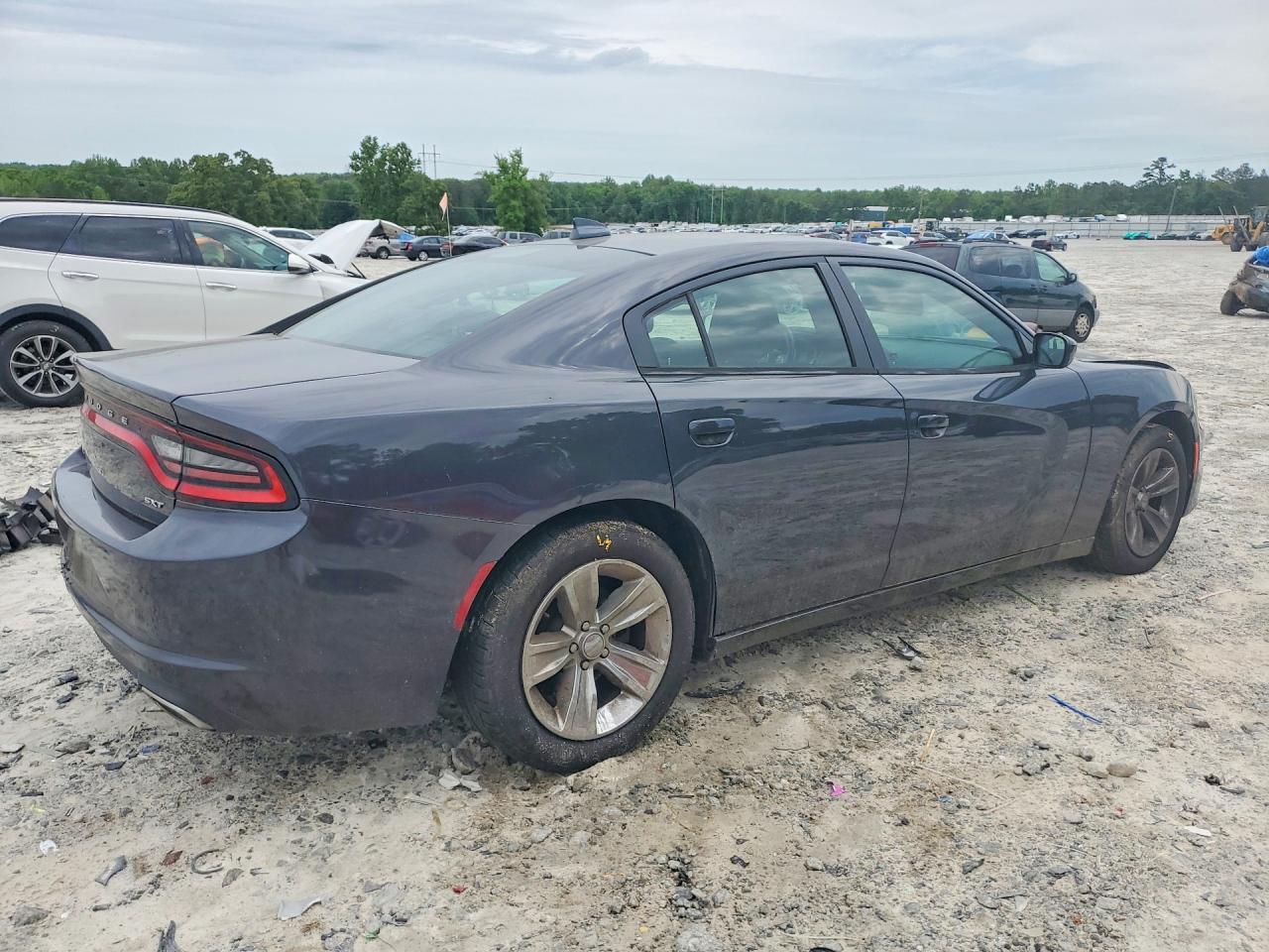2016 Dodge Charger Sxt - zdjęcie 3
